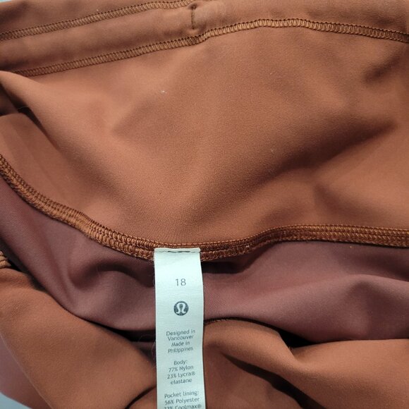 Sz 18 Lululemon Wunder Train Leggings 25" inseam - Picture 3 of 3